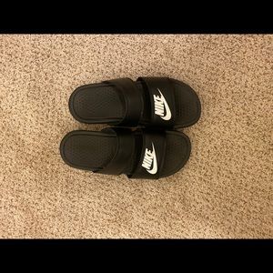 Nike slides
